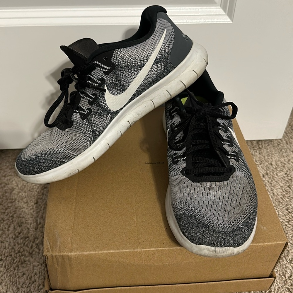 Women’s Nike running sneakers